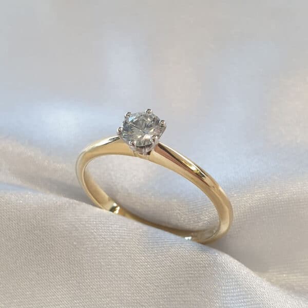 Aurupt Jewellers - Quinn Brisbane Engagement Ring