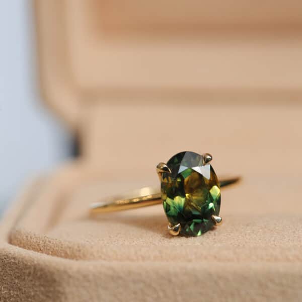 aurupt jewellers parti sapphire engagement ring