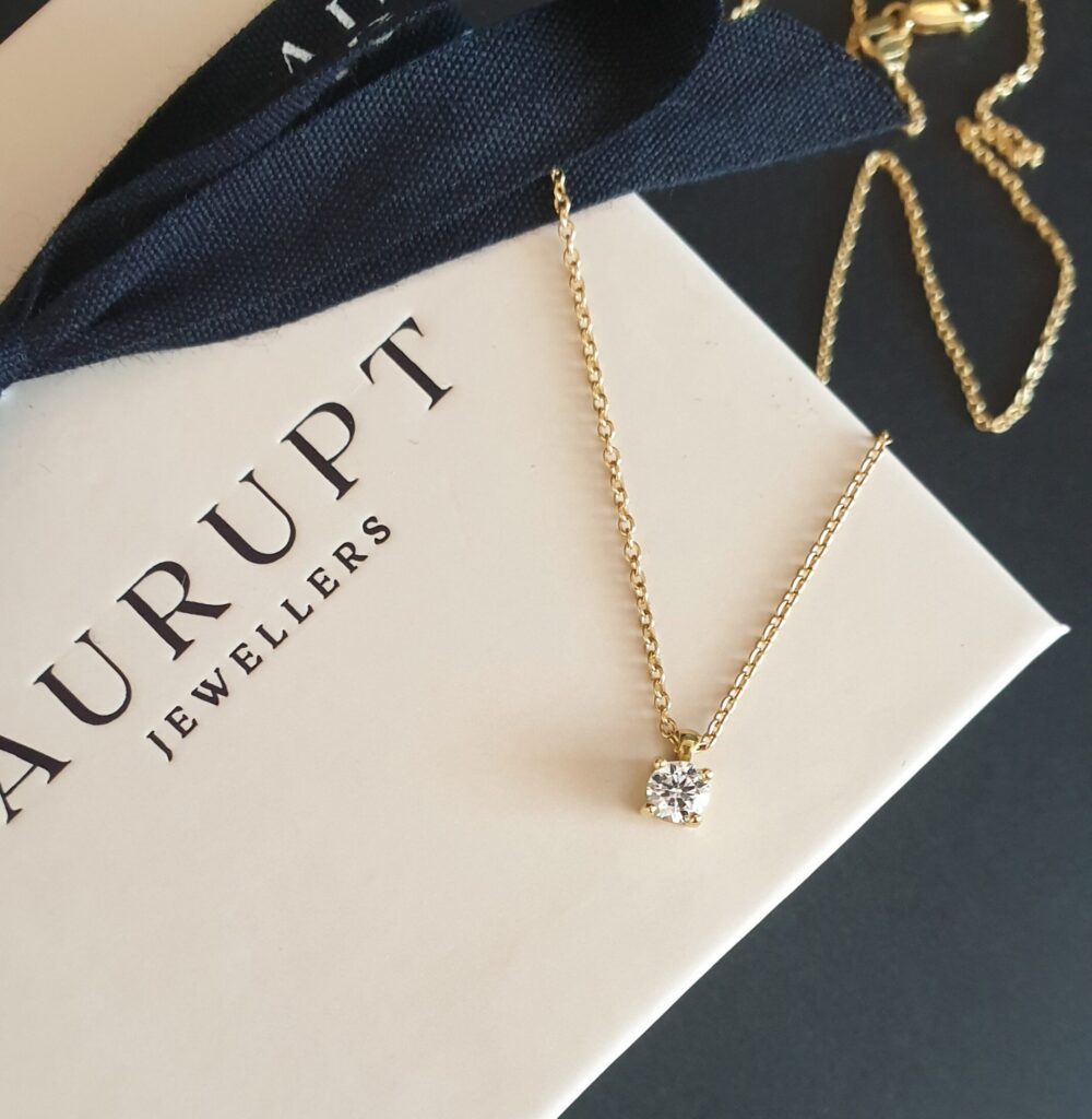 aurupt jewellers diamond necklace brisbane