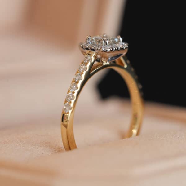 aurupt jewellers princess cut diamond engagement ring