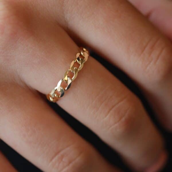 9ct Curb Chain Ring